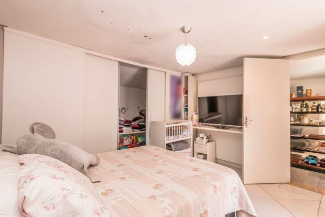 Imagem Imóvel com 4 Quartos à Venda,  em Santa Tereza - Porto Alegre