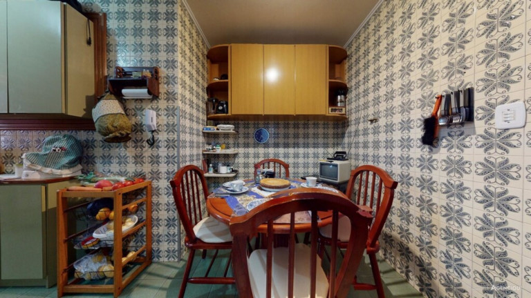 Imagem Imóvel com 3 Quartos à Venda, 104 m² em Petrópolis - Porto Alegre Imagem Imóvel com 3 Quartos à Venda, 104 m² em Petrópolis - Porto Alegre