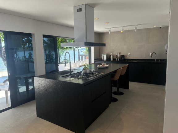 Imagem Casa com 5 Quartos para Alugar ou Temporada, 300 m² em Centro - Porto Belo Imagem Casa com 5 Quartos para Alugar ou Temporada, 300 m² em Centro - Porto Belo
