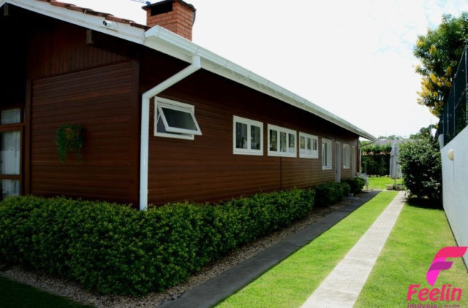 Imagem Casa com 4 Quartos à Venda, 400 m² em Lagoa Da Conceição - Florianópolis Imagem Casa com 4 Quartos à Venda, 400 m² em Lagoa Da Conceição - Florianópolis