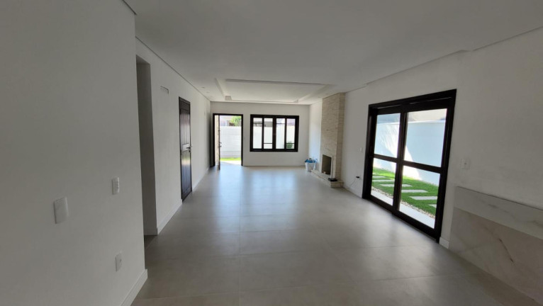 Imagem Casa com 3 Quartos à Venda, 305 m² em América - Joinville