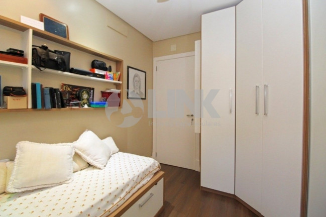 Imagem Imóvel com 3 Quartos à Venda, 284 m² em Chácara Das Pedras - Porto Alegre Imagem Imóvel com 3 Quartos à Venda, 284 m² em Chácara Das Pedras - Porto Alegre