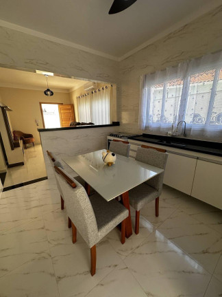 Imagem Casa com 3 Quartos à Venda, 160 m² em Solemar - Praia Grande Imagem Casa com 3 Quartos à Venda, 160 m² em Solemar - Praia Grande
