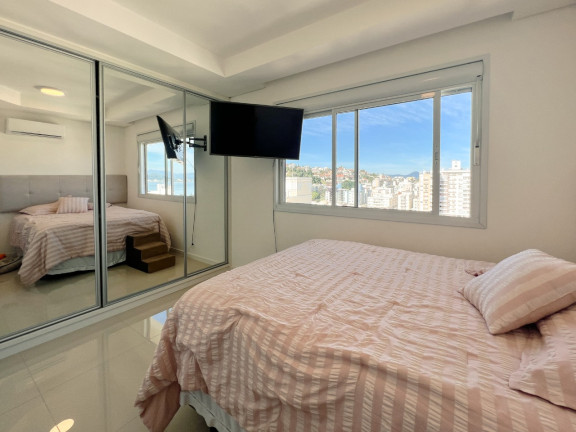 Imagem Cobertura com 3 Quartos à Venda, 136 m² em Abraão - Florianópolis Imagem Cobertura com 3 Quartos à Venda, 136 m² em Abraão - Florianópolis
