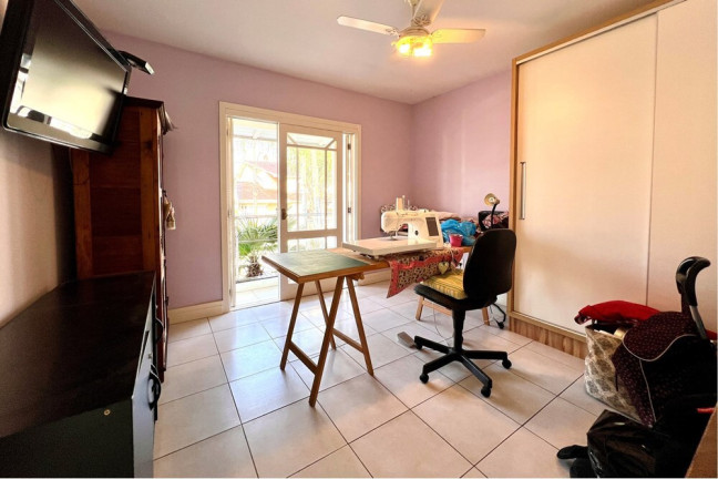 Imagem Casa com 4 Quartos à Venda, 243 m² em Moinhos De Vento - Canoas