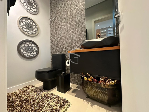Imagem Casa com 3 Quartos à Venda, em América - Joinville Imagem Casa com 3 Quartos à Venda, em América - Joinville