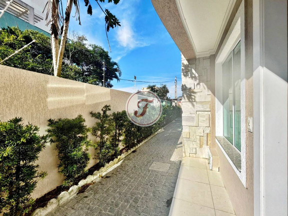 Imagem Sobrado com 2 Quartos para Temporada,  em Mariscal - Bombinhas