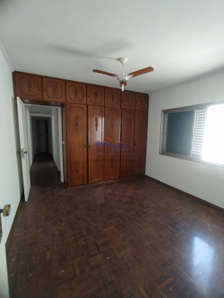 Imagem Casa com 4 Quartos à Venda, em Guarulhos Imagem Casa com 4 Quartos à Venda, em Guarulhos