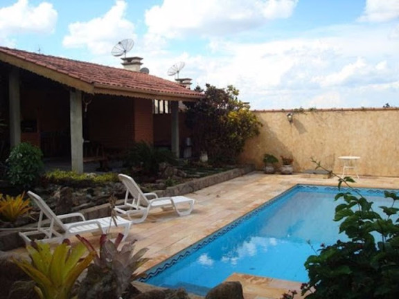 Imagem Casa com 3 Quartos à Venda, 503 m² em Jardim Siriema - Atibaia