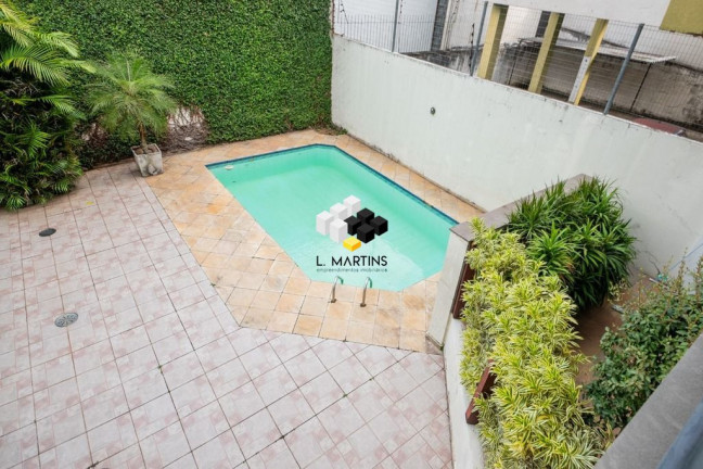 Imagem Casa com 4 Quartos à Venda, 352 m² em Petrópolis - Porto Alegre Imagem Casa com 4 Quartos à Venda, 352 m² em Petrópolis - Porto Alegre