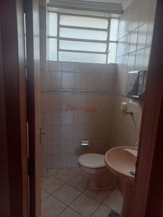 Sala Comercial à Venda, 60 m² em Centro - Santa Maria