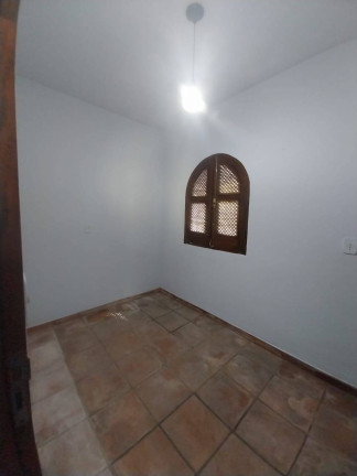 Imagem Casa com 6 Quartos à Venda, 360 m² em Centro - Ubatuba Imagem Casa com 6 Quartos à Venda, 360 m² em Centro - Ubatuba