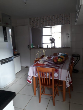 Imagem Casa com 4 Quartos à Venda, 220 m² em Stella Maris - Salvador
