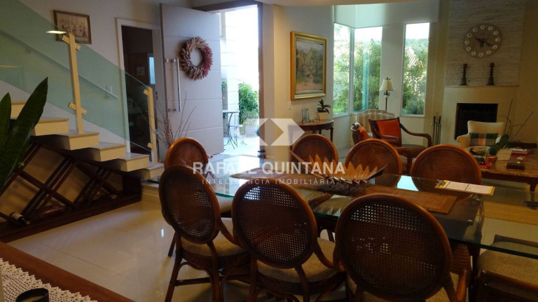 Imagem Casa com 4 Quartos à Venda, 340 m² em Córrego Grande - Florianópolis
