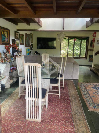 Imagem Casa com 5 Quartos à Venda, 1.500 m² em Itaipu - Niterói Imagem Casa com 5 Quartos à Venda, 1.500 m² em Itaipu - Niterói