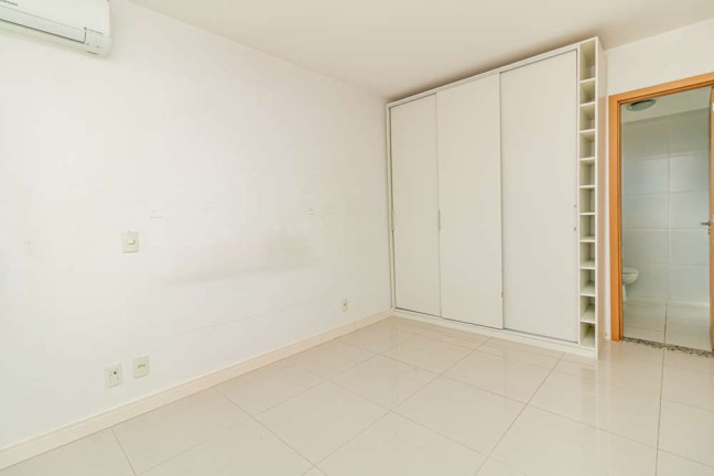Imagem Apartamento com 2 Quartos à Venda, 69 m² em Passo Da Areia - Porto Alegre