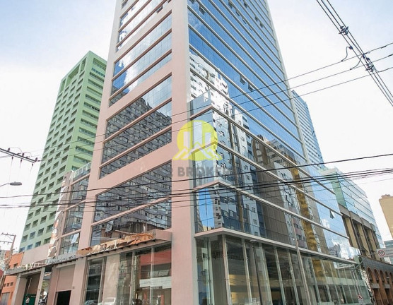 Sala Comercial à Venda, 38 m² em Centro - Curitiba