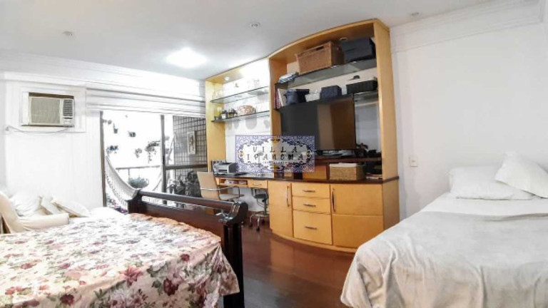 Imagem Apartamento com 4 Quartos à Venda, 191 m² em Lagoa - Rio De Janeiro Imagem Apartamento com 4 Quartos à Venda, 191 m² em Lagoa - Rio De Janeiro