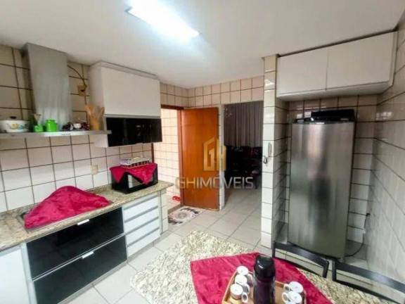 Imagem Sobrado com 4 Quartos à Venda, 218 m² em Vila Lucy - Goiânia