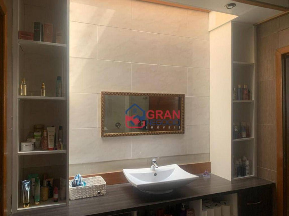 Imagem Sobrado com 3 Quartos para Alugar, 300 m² em Bairro Alto - Curitiba Imagem Sobrado com 3 Quartos para Alugar, 300 m² em Bairro Alto - Curitiba