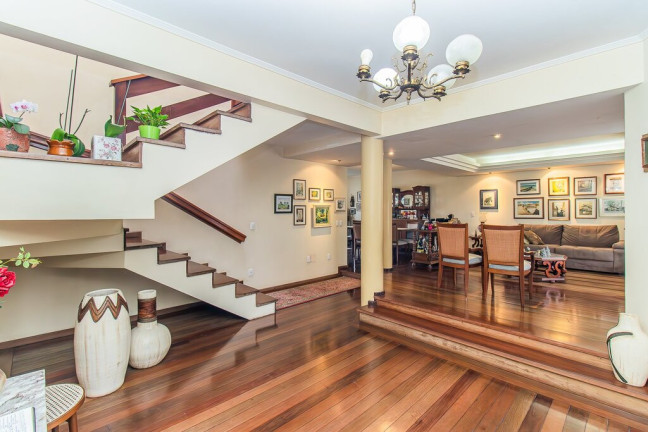 Casa com 4 Quartos à Venda, 290 m² em Petrópolis - Porto Alegre