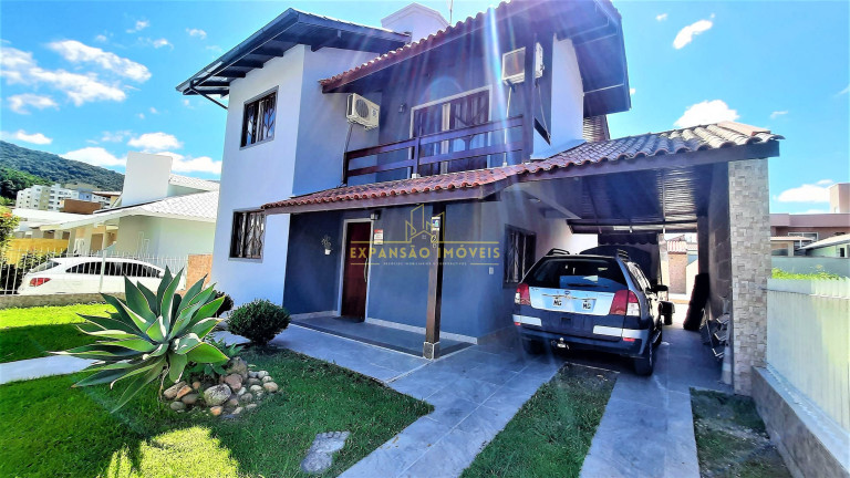 Imagem Casa com 3 Quartos à Venda, 100 m² em Pedra Branca - Palhoça Imagem Casa com 3 Quartos à Venda, 100 m² em Pedra Branca - Palhoça