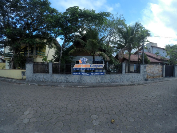 Imagem Casa com 5 Quartos à Venda, 327 m² em Centro - Balneário Piçarras Imagem Casa com 5 Quartos à Venda, 327 m² em Centro - Balneário Piçarras