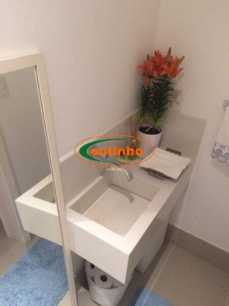 Imagem Casa com 5 Quartos à Venda, 236 m² em Tijuca - Rio De Janeiro Imagem Casa com 5 Quartos à Venda, 236 m² em Tijuca - Rio De Janeiro