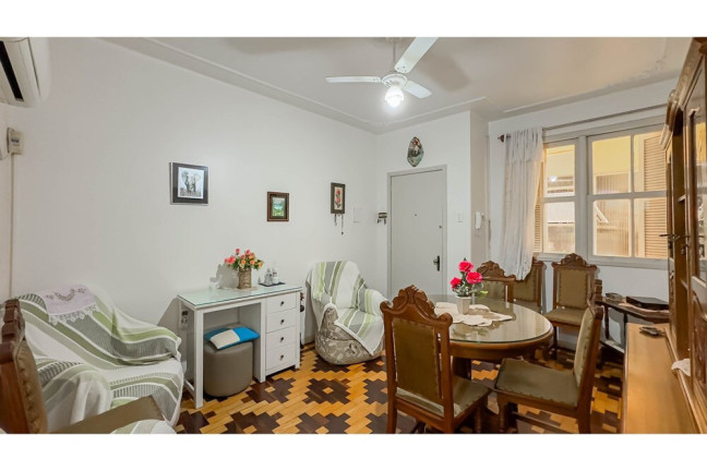 Imagem Imóvel com 2 Quartos à Venda,  em Santana - Porto Alegre