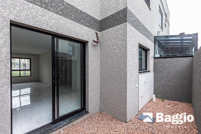 Imagem Sobrado com 3 Quartos à Venda, 129 m² em Uberaba - Curitiba