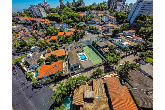 Imagem Casa com 3 Quartos à Venda, 709 m² em Pinheiros - São Paulo Imagem Casa com 3 Quartos à Venda, 709 m² em Pinheiros - São Paulo