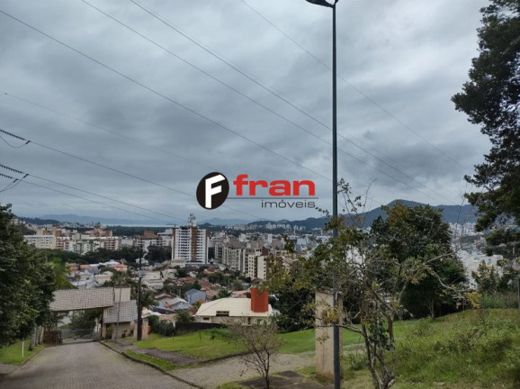 Imagem Imóvel à Venda, 530 m² em Córrego Grande - Florianópolis Imagem Imóvel à Venda, 530 m² em Córrego Grande - Florianópolis