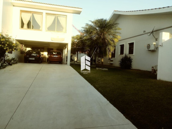 Imagem Casa com 3 Quartos à Venda, 200 m² em Camobi - Santa Maria