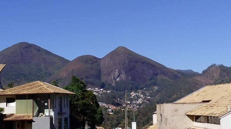 Imagem Casa com 3 Quartos à Venda, 500 m² em Centro - Nova Friburgo