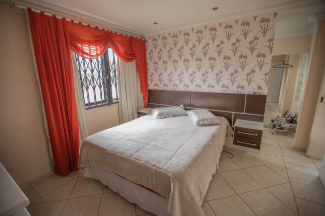 Imagem Casa com 6 Quartos à Venda, 293 m² em Campos Novos - Campos Novos