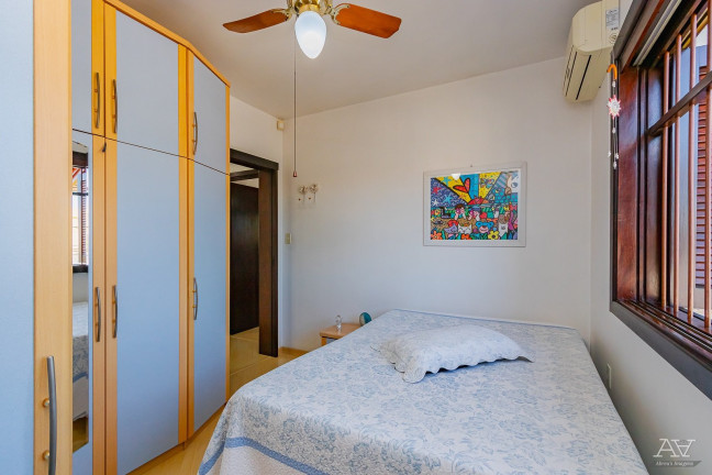 Imagem Casa com 4 Quartos à Venda, 210 m² em Niterói - Canoas