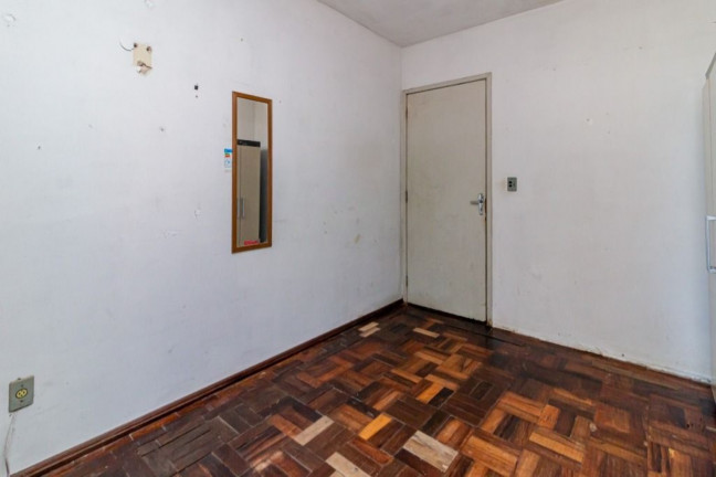 Imagem Imóvel com 4 Quartos à Venda, 74 m² em Petrópolis - Porto Alegre