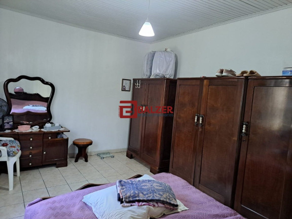 Imagem Casa com 8 Quartos à Venda, 410 m² em Agronômica - Florianópolis