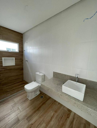 Imagem Casa com 3 Quartos à Venda, 310 m² em Centro - Barra Dos Coqueiros Imagem Casa com 3 Quartos à Venda, 310 m² em Centro - Barra Dos Coqueiros
