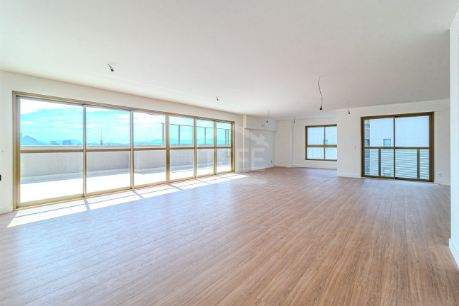 Cobertura com 4 Quartos à Venda, 372 m² em Barra Da Tijuca - Rio De Janeiro