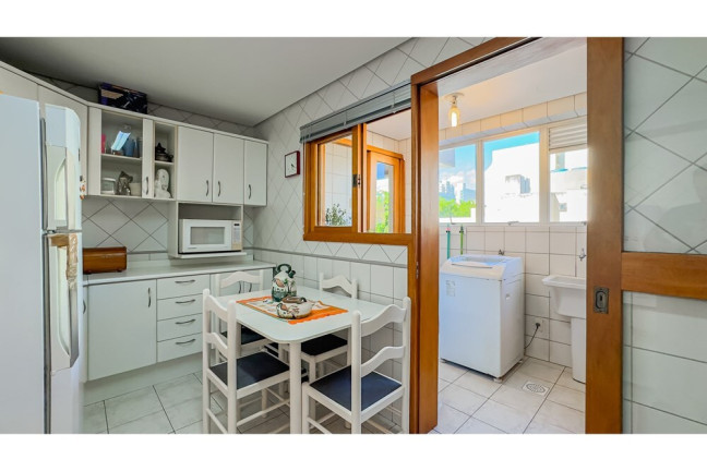 Imagem Apartamento com 3 Quartos à Venda, 121 m² em Auxiliadora - Porto Alegre Imagem Apartamento com 3 Quartos à Venda, 121 m² em Auxiliadora - Porto Alegre