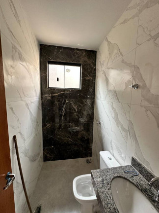 Imagem Casa com 2 Quartos à Venda, 75 m² em Goiânia Imagem Casa com 2 Quartos à Venda, 75 m² em Goiânia