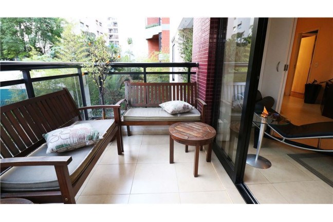 Imagem Imóvel com 3 Quartos à Venda, em Pinheiros - São Paulo Imagem Imóvel com 3 Quartos à Venda, em Pinheiros - São Paulo