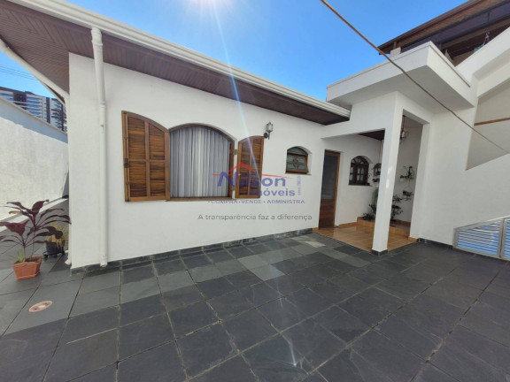 Casa com 3 Quartos à Venda,  em Guarulhos