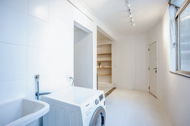 Imagem Imóvel com 4 Quartos à Venda, em Pinheiros - São Paulo Imagem Imóvel com 4 Quartos à Venda, em Pinheiros - São Paulo