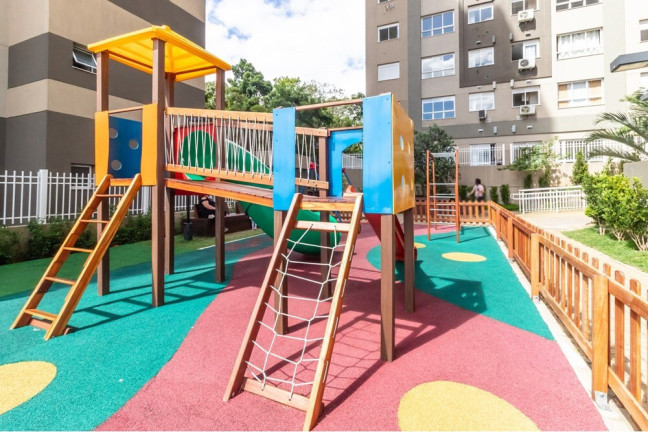 Imagem Imóvel com 3 Quartos à Venda,  em Jardim Carvalho - Porto Alegre