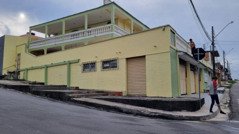 Imagem Casa com 4 Quartos para Alugar, 300 m² em Adrianópolis - Manaus Imagem Casa com 4 Quartos para Alugar, 300 m² em Adrianópolis - Manaus