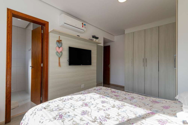 Imagem Imóvel com 2 Quartos à Venda, em Menino Deus - Porto Alegre Imagem Imóvel com 2 Quartos à Venda, em Menino Deus - Porto Alegre