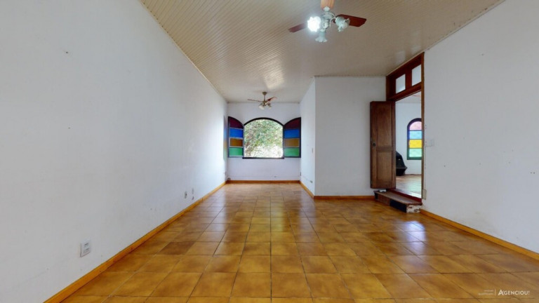 Imagem Imóvel com 4 Quartos à Venda, em Guarujá - Porto Alegre Imagem Imóvel com 4 Quartos à Venda, em Guarujá - Porto Alegre