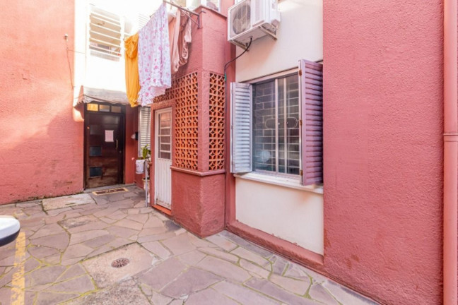 Imagem Imóvel com 4 Quartos à Venda, 74 m² em Petrópolis - Porto Alegre